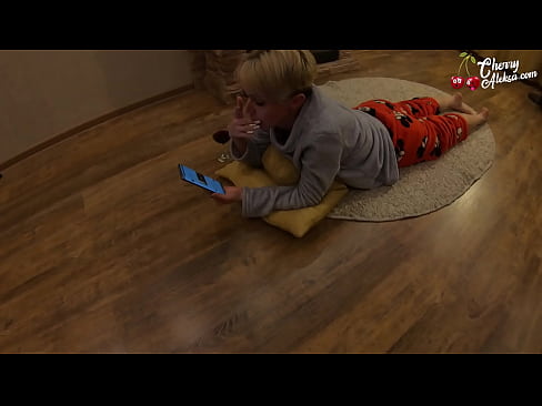 ❤️ Gekke Blondine Pijpt Enorme Pik en Stuitert Er Op - Anale Seks Porno vk at us
